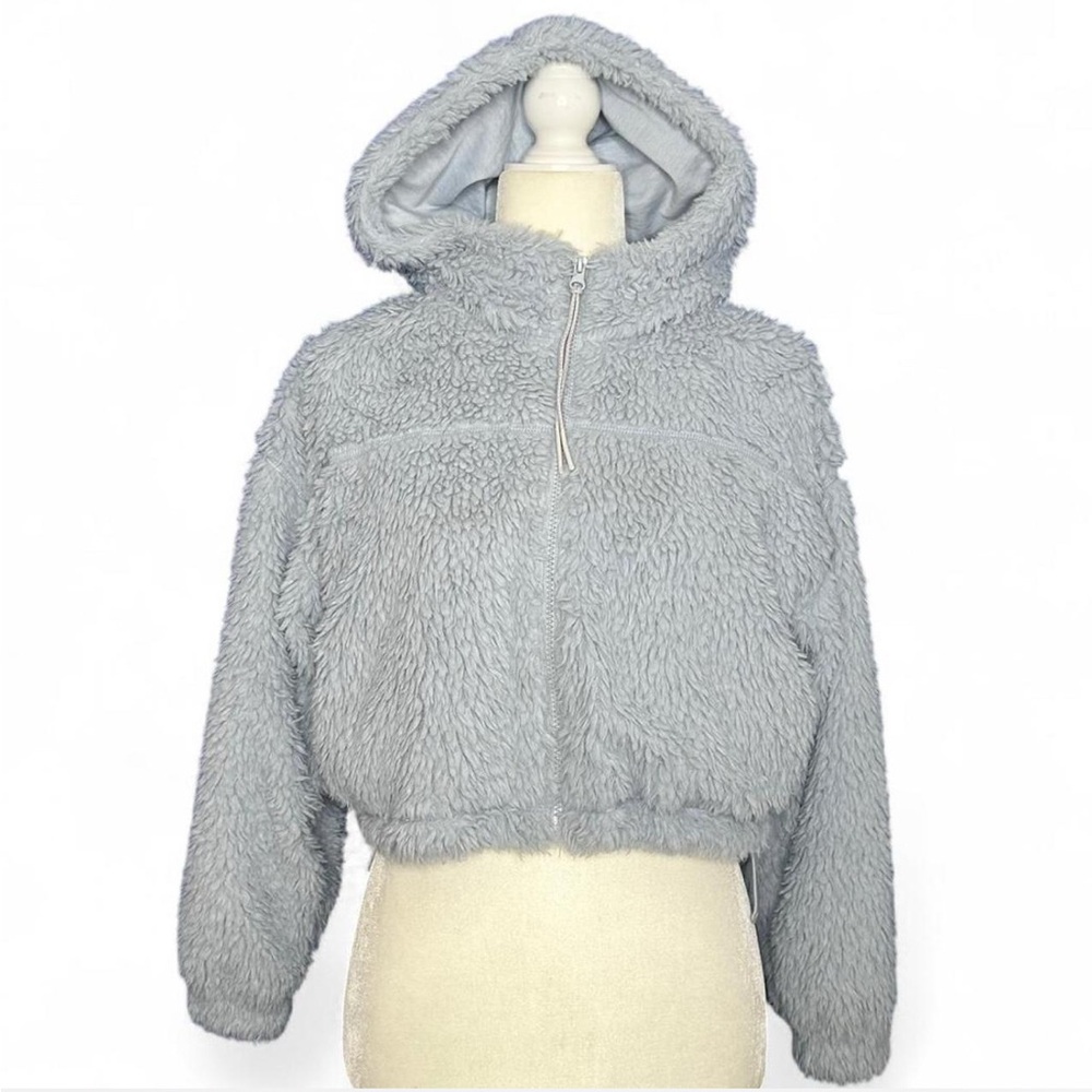 💜 BDG | Urban Outfitters Light Blue Cropped Teddy Hoodie (S)